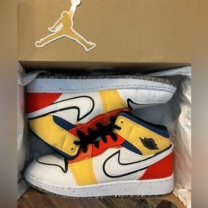 Big Kids Nike Air Jordan 1 Mid SE White/Black-Picante Red Size 6Y